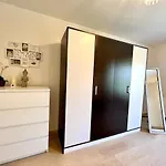 Elite Spatios Cu 2 Dormitoare - Parcare Gratuita - Wi-fi Rapid - דירה *
