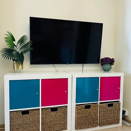 Apartment Elite Spatios Cu 2 Dormitoare - Parcare Gratuita - Wi-fi Rapid - *