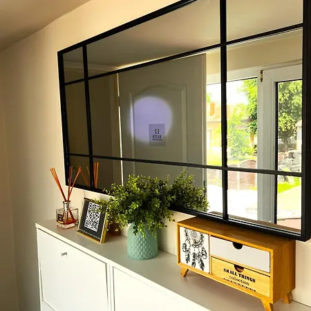 Elite Residence - Modern 2Br - Sleeps 6 - Free Parking