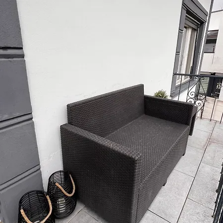Elite Residence - Modern 2Br - Sleeps 6 - Free Parking شقة *